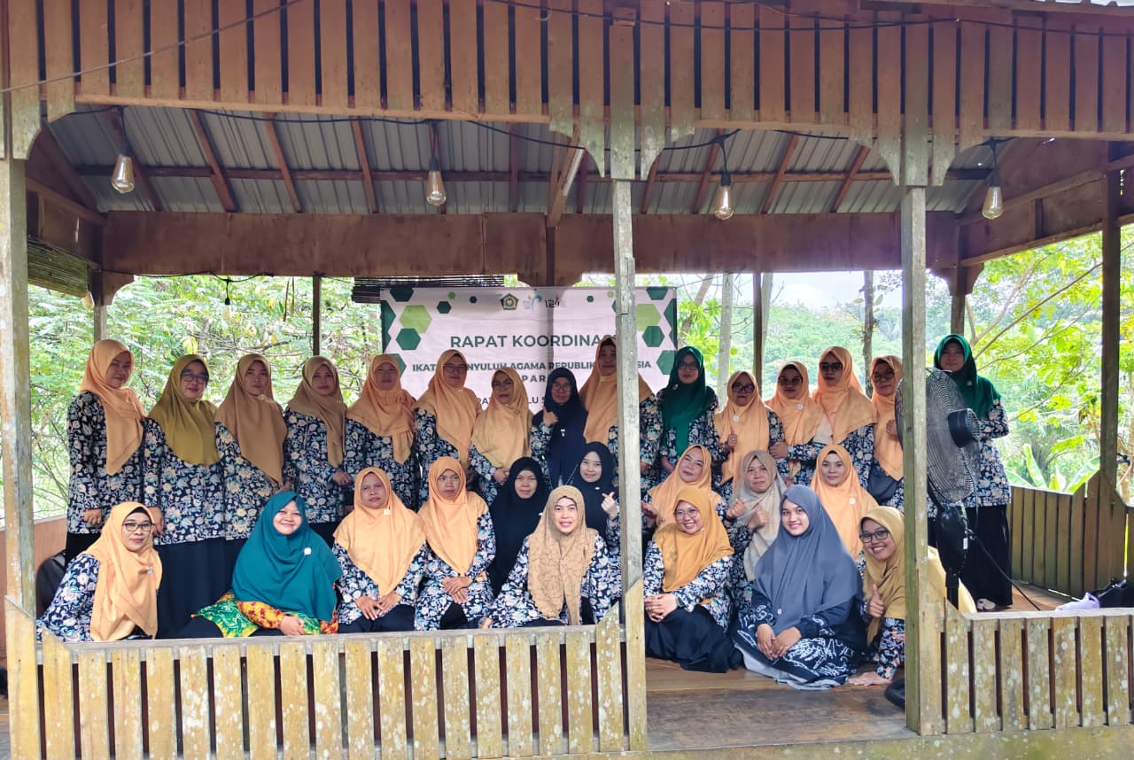 KUA Batu Benawa Jadi Tuan Rumah Rapat Koordinasi IPARI se-Kabupaten Hulu Sungai Tengah, Perkuat Sinergi dan Profesionalisme Penyuluh Agama Islam